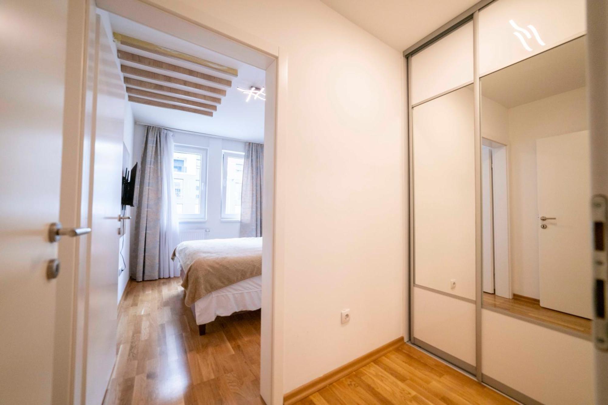 Apartment 5 Star Lukavica Exterior foto