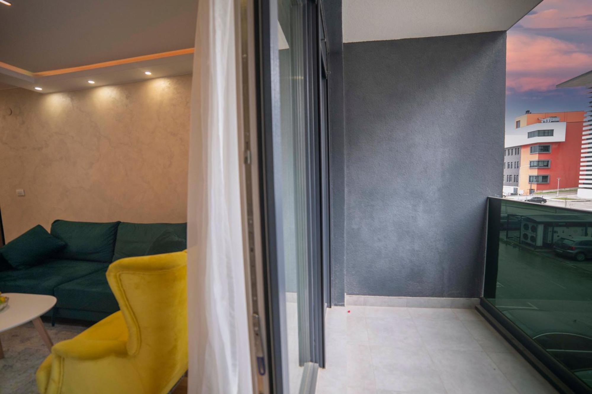 Apartment 5 Star Lukavica Exterior foto