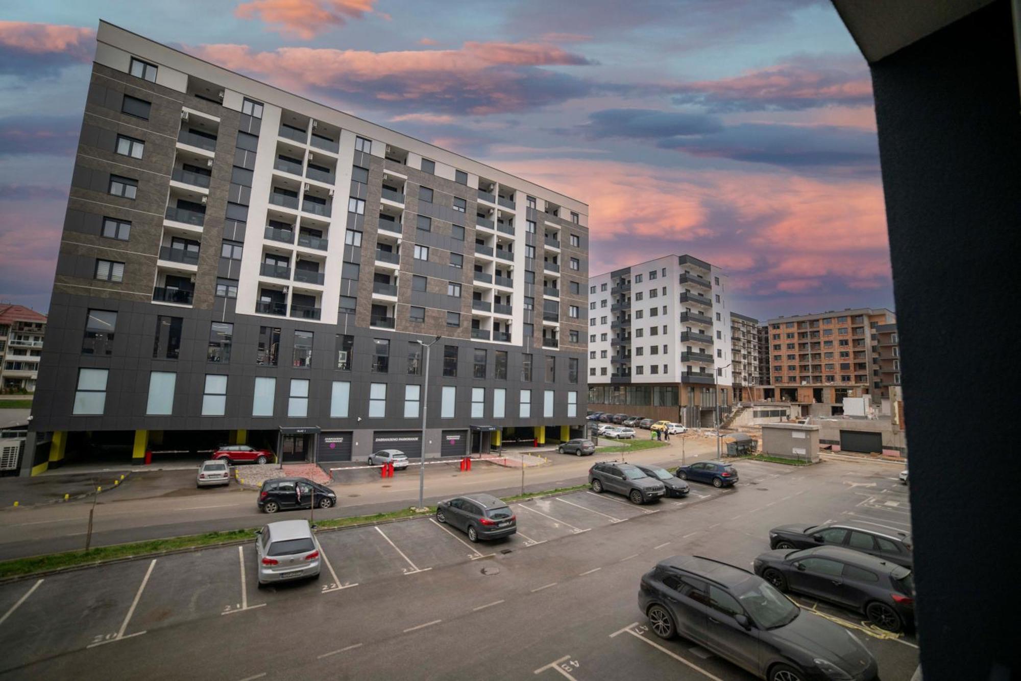 Apartment 5 Star Lukavica Exterior foto